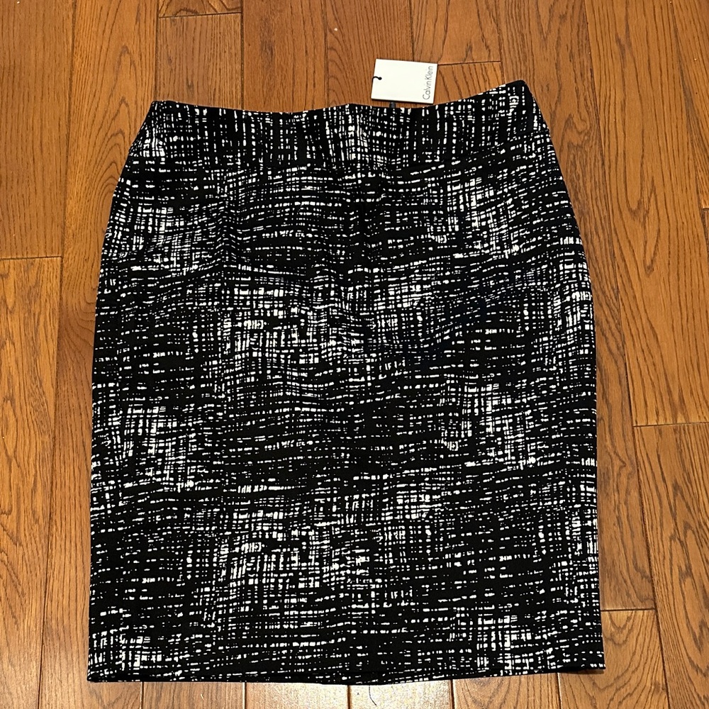 Brand New Calvin Klein Black and White Pencil Skirt